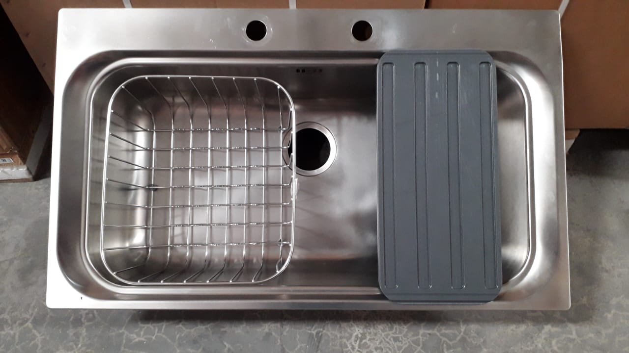 Franke - Fregadero acero un lavabo sobre mesón con accesorios image 0